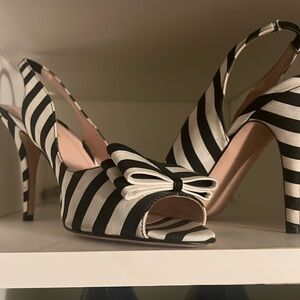 Kate Spade - sz 9.5 - black and white striped sling back kitten heel with bow